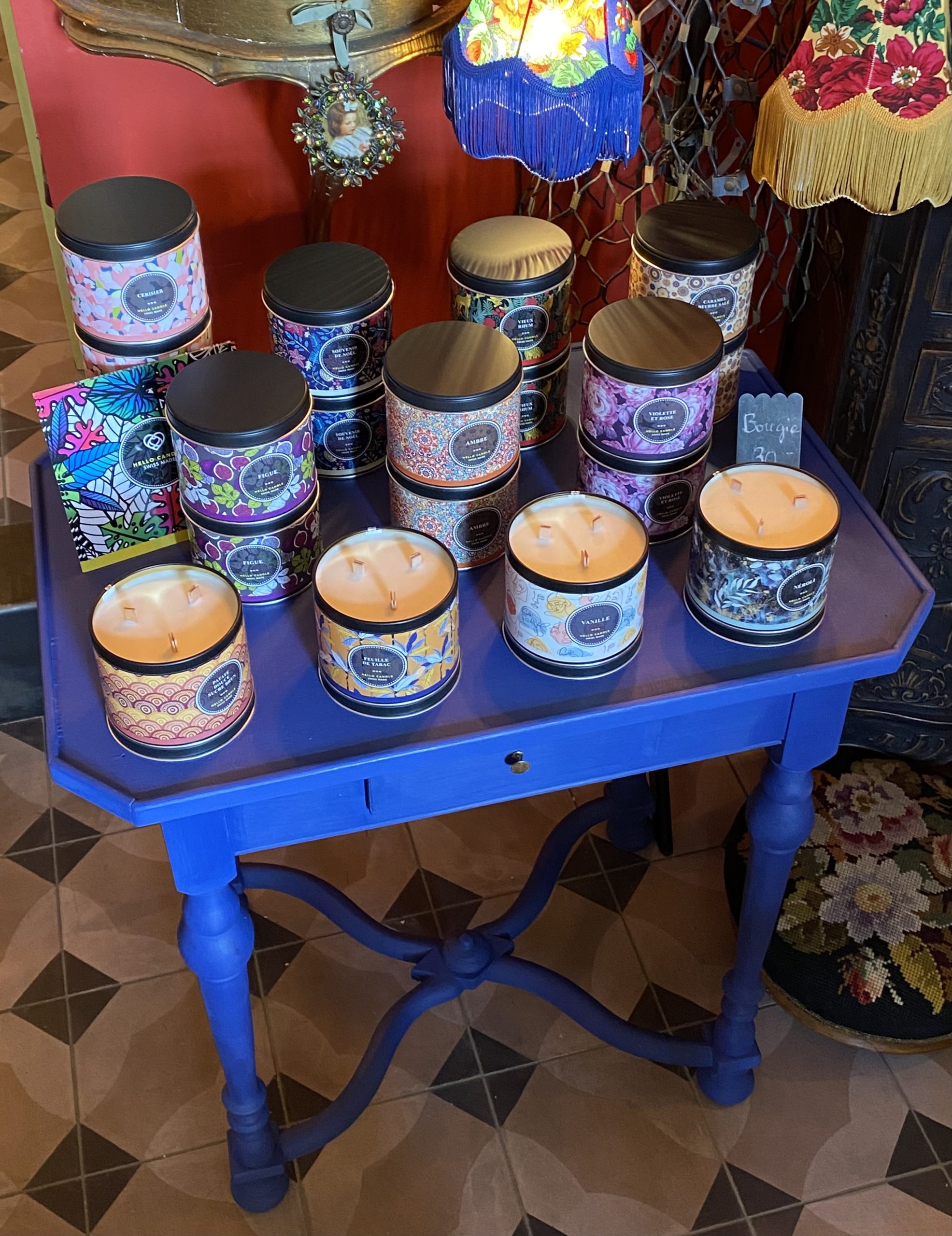 Bougies Hello Candle Cerise Noire