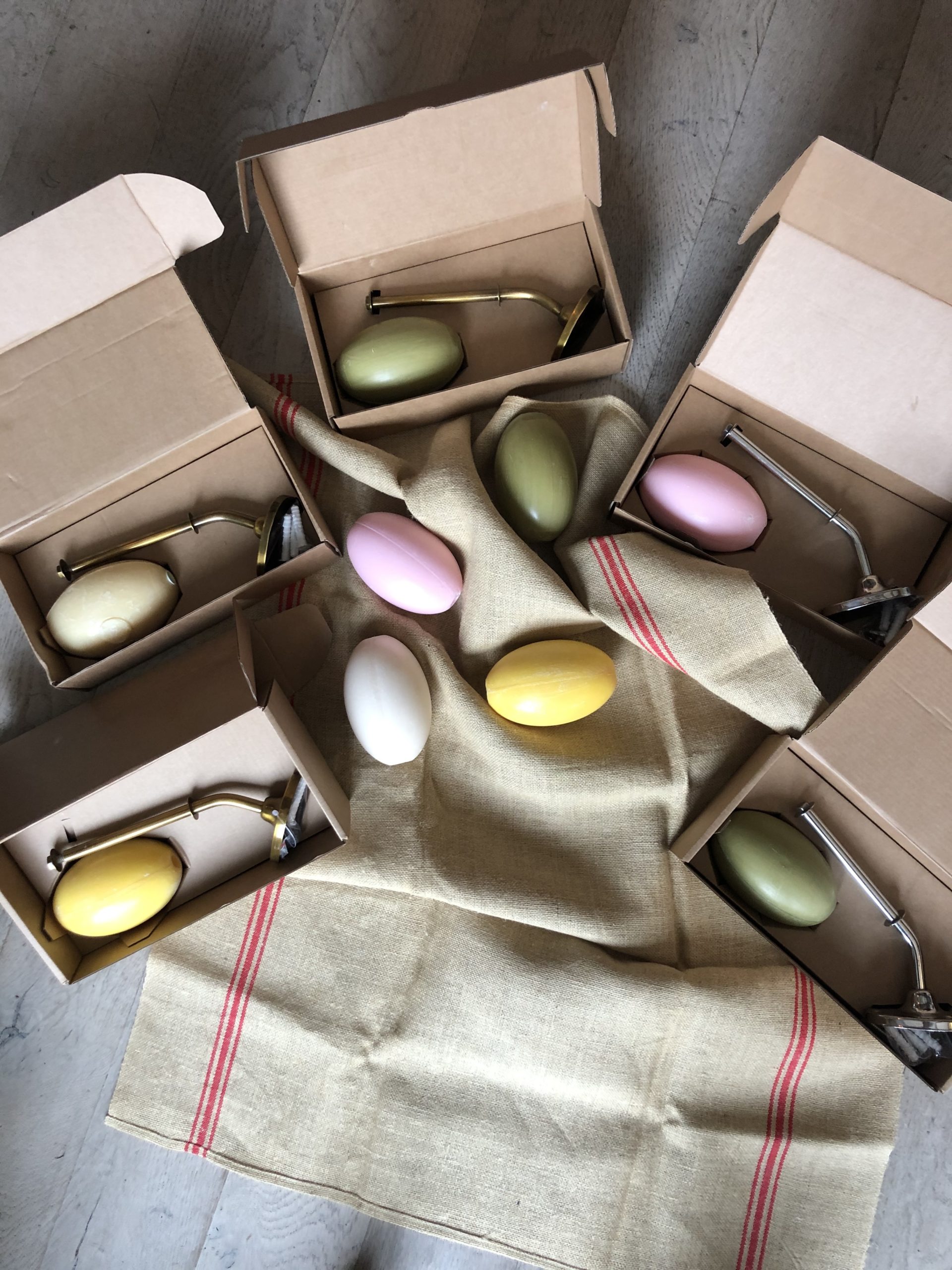 porte savons muraux inox cerise noire