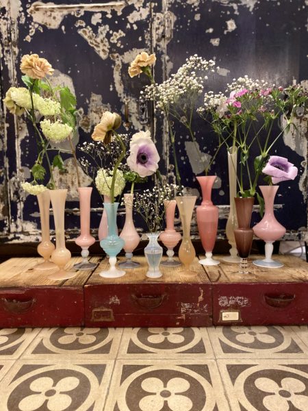 tous les vases opalines cerise noire