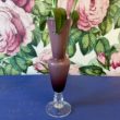 vase opaline violet cerise noire