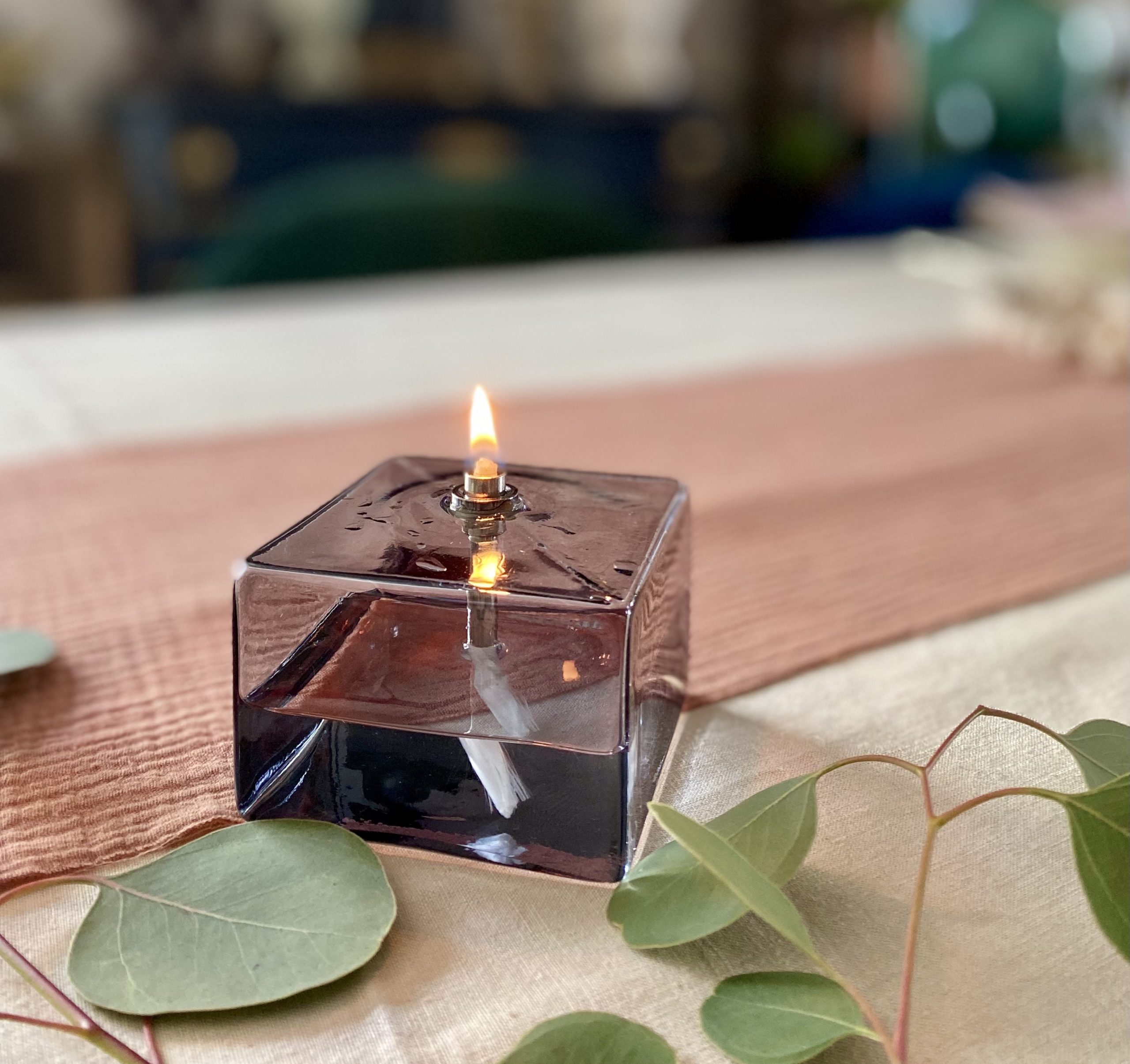 lampe a huile cube grise cerise noire