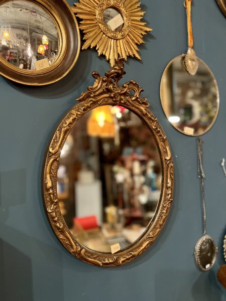 miroir oval cerise noire