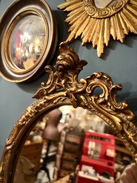 miroir oval cerise noire