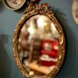 miroir oval cerise noire