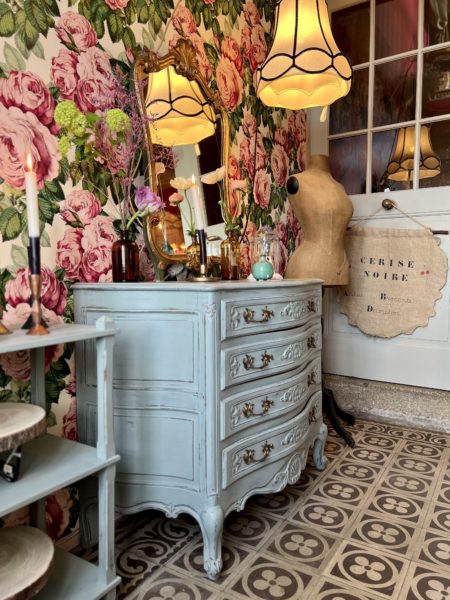 commode courbes cerise noire