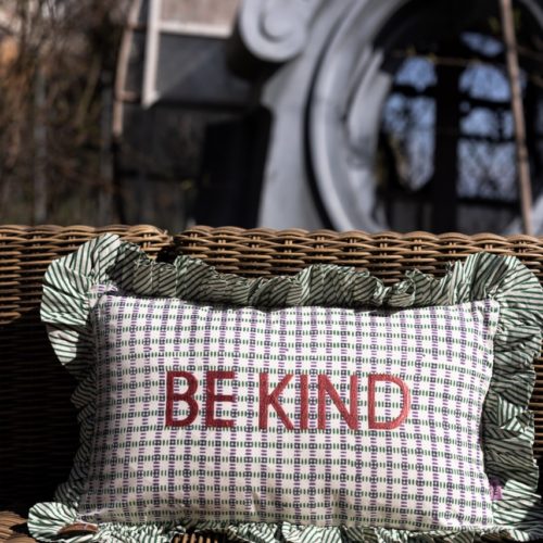 coussin-be-kind
